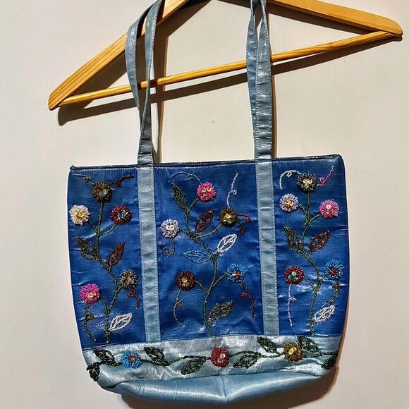 Embroidered and beaded floral tote bag in blue - Picture 1 of 6